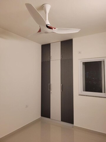 Room in 3 BHK Apartment at Rohan Upavan, Hennur – for Rent