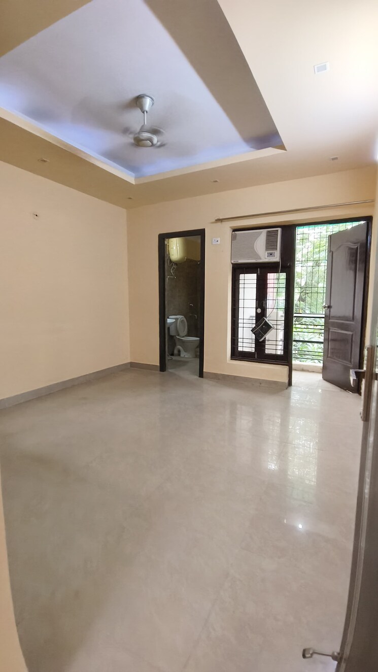 Room, ss-mayfield-gardens 3 Bedroom 1795 Sq.Ft. Builder Floor In Sector 51 Gurgaon 8873480