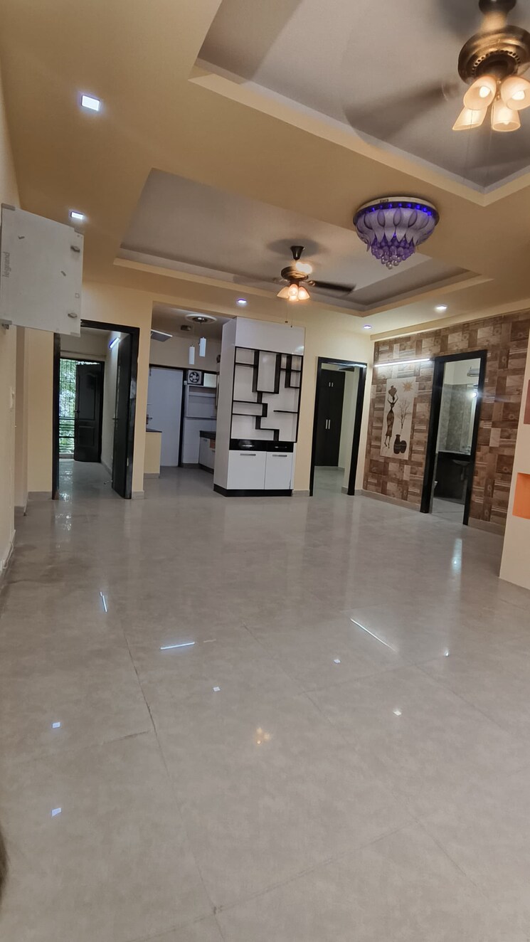  Parking, ss-mayfield-gardens 3 Bedroom 1795 Sq.Ft. Builder Floor In Sector 51 Gurgaon 8873480