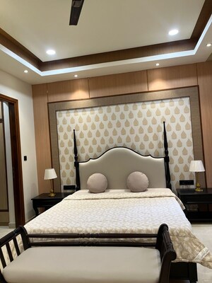 Bedroom in 6+ BHK Independent House at Gomti Nagar – for Sale