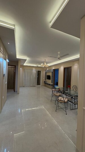 Living Room in 4 BHK Apartment at Shalimar Belvedere Court, Malesemau – for Sale