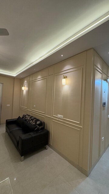 Living Room in 4 BHK Apartment at Shalimar Belvedere Court, Malesemau – for Sale