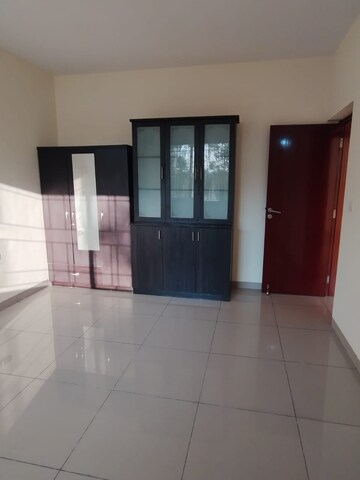 Room in 2 BHK Apartment at Prestige Royale Gardens, Gantiganahalli – for Rent
