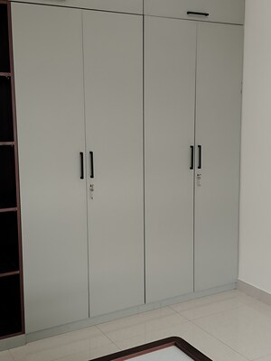 Room in 2 BHK Apartment at Sancoale – for Sale