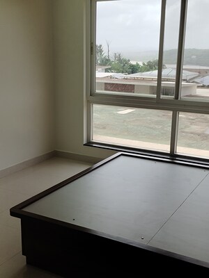 Room in 2 BHK Apartment at Sancoale – for Sale