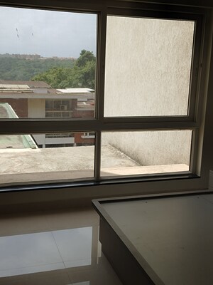 Room in 2 BHK Apartment at Sancoale – for Sale