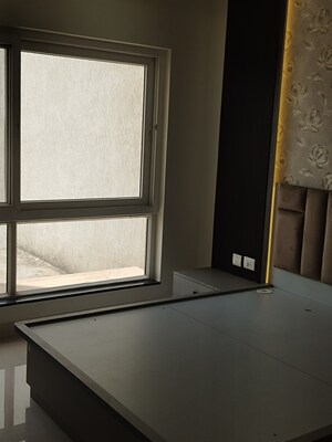 Room in 2 BHK Apartment at Sancoale – for Sale