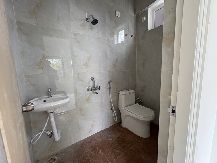 Bathroom, kondapur 3 Bedroom 1890 Sq.Ft. Builder Floor In Kondapur Hyderabad 8873587