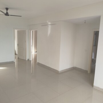 Room in 2 BHK Apartment at Veeshal City 15, Shahjahanpur – for Rent