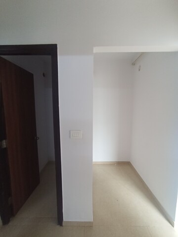 Room in 2 BHK Apartment at Lodha Palava Downtown, Dombivli East – for Rent