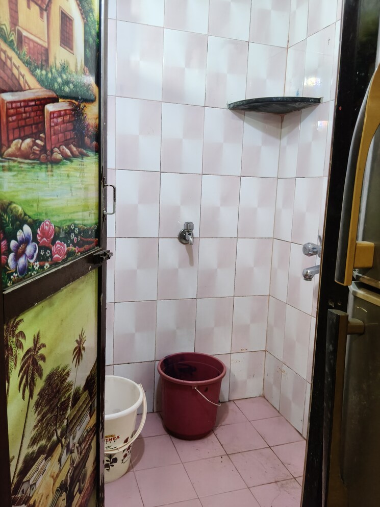 Bathroom, krishna-galaxy-santacruz 1 RK 225 Sq.Ft. Apartment In Santacruz East Mumbai 8873634