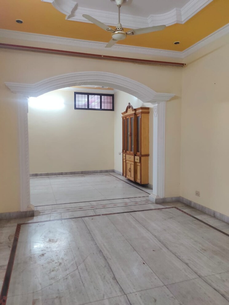 Room, gomti nagar 2 Bedroom 1800 Sq.Ft. Builder Floor In Gomti Nagar Lucknow 8873644