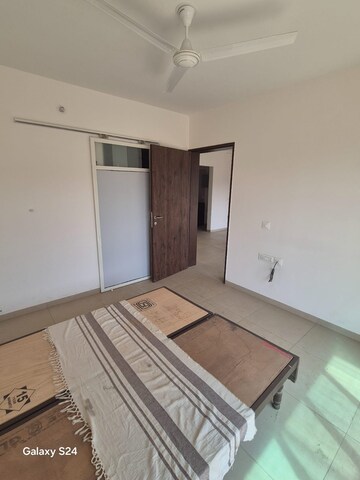 Room in 1 BHK Apartment at Paranjape Forest Trails The Cove, Bhugaon – for Rent