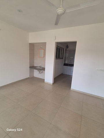 Room in 1 BHK Apartment at Paranjape Forest Trails The Cove, Bhugaon – for Rent