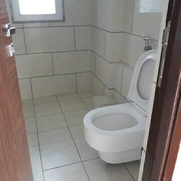 Bathroom in 2 BHK Apartment at Mint Magna Apartment, Parel – for Rent