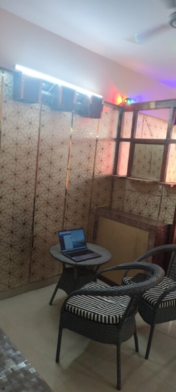 Bathroom in Studio Apartment at Logix Blossom Zest, Sector 143 – for Rent