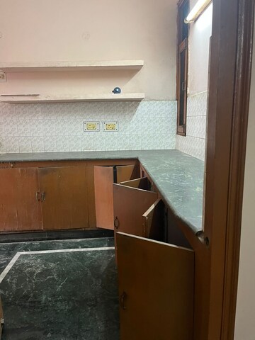 Kitchen in 2 BHK Builder Floor at Gomti Nagar – for Rent