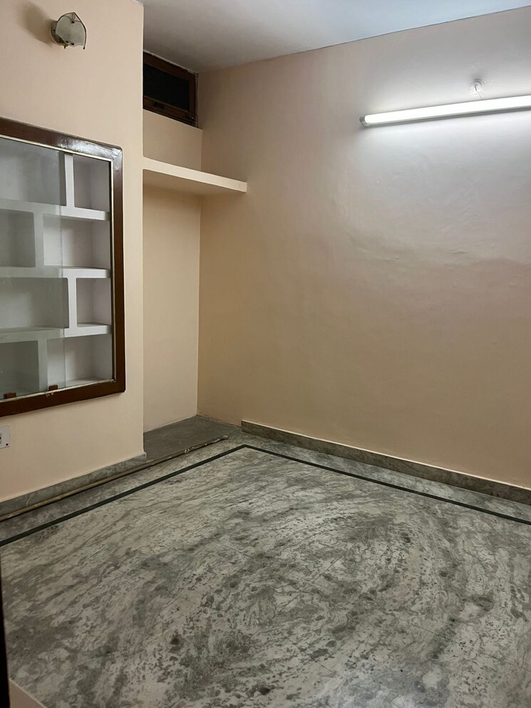 Room, gomti nagar 2 Bedroom 1400 Sq.Ft. Builder Floor In Gomti Nagar Lucknow 8873718