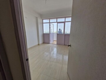 Room in 2 BHK Apartment at Sarvome Shree Homes, Sector 45 – for Sale