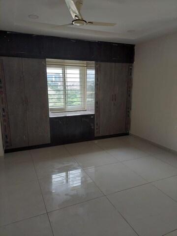 Room in 3 BHK Apartment at Ten Madhapur, Madhapur – for Rent