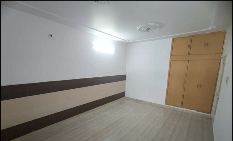 Room, sector 43 3 Bedroom 2500 Sq.Ft. Builder Floor In Sector 43 Chandigarh 8873785