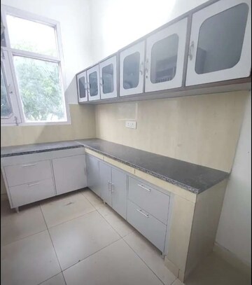 Kitchen in 3 BHK Builder Floor at Sector 43 – for Rent