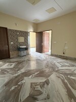 3 BHK 350 Sq.Yd. Builder Floor in Sector 02