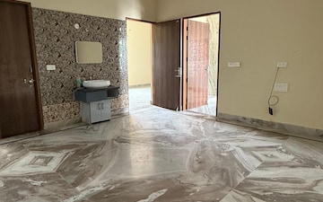 3 BHK Builder Floor For Rent in Sector 02