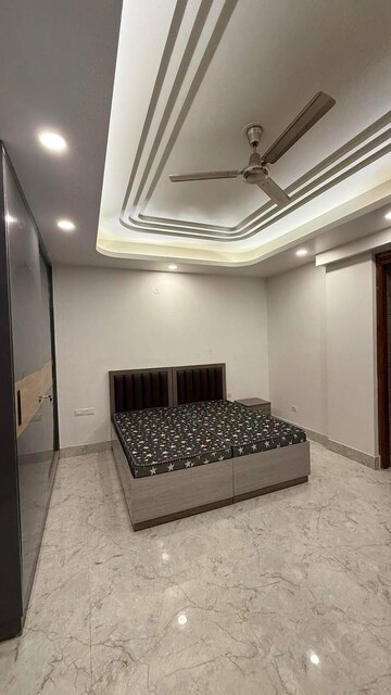 Master Bedroom in 3 BHK Builder Floor at Green Fields Colony – for Sale