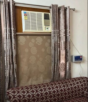 Bedroom in 3 BHK Builder Floor at Sector 38 – for Rent