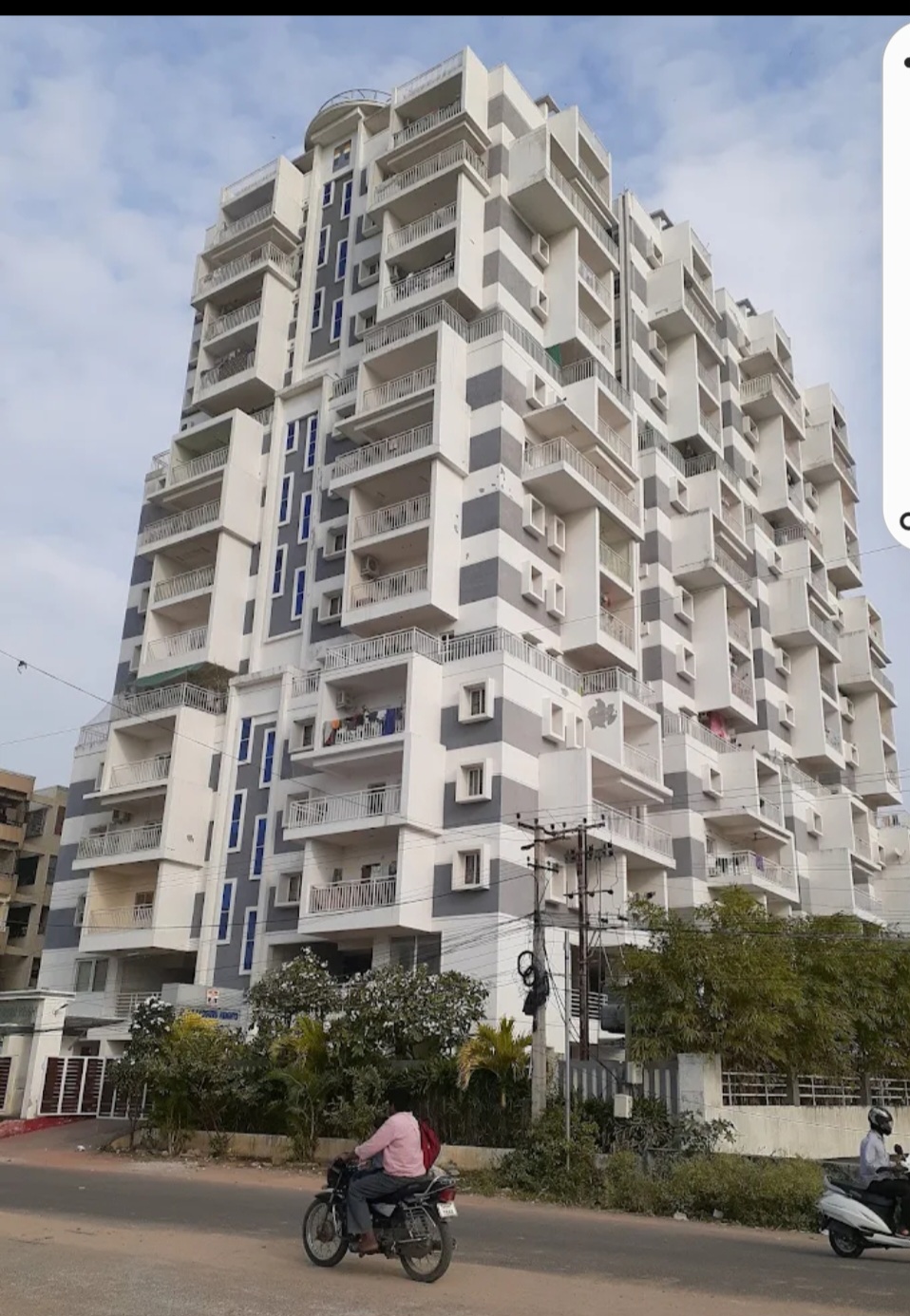 3 BHK + Pooja Room 1670 Sq.Ft. Apartment in Jain Sadguru Heights
