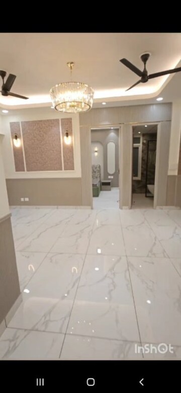 Room in 3 BHK Apartment at Vrinda Heritage Skyward, Sector 1 Greater Noida – for Sale