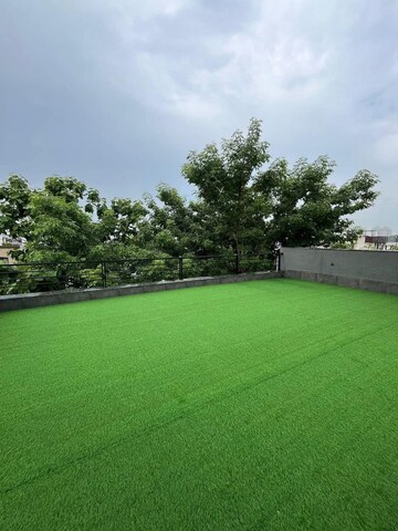 5 BHK Penthouse – Garden View at Emaar The Palm Drive-The Premier Terraces, Sector 66 - for Rent