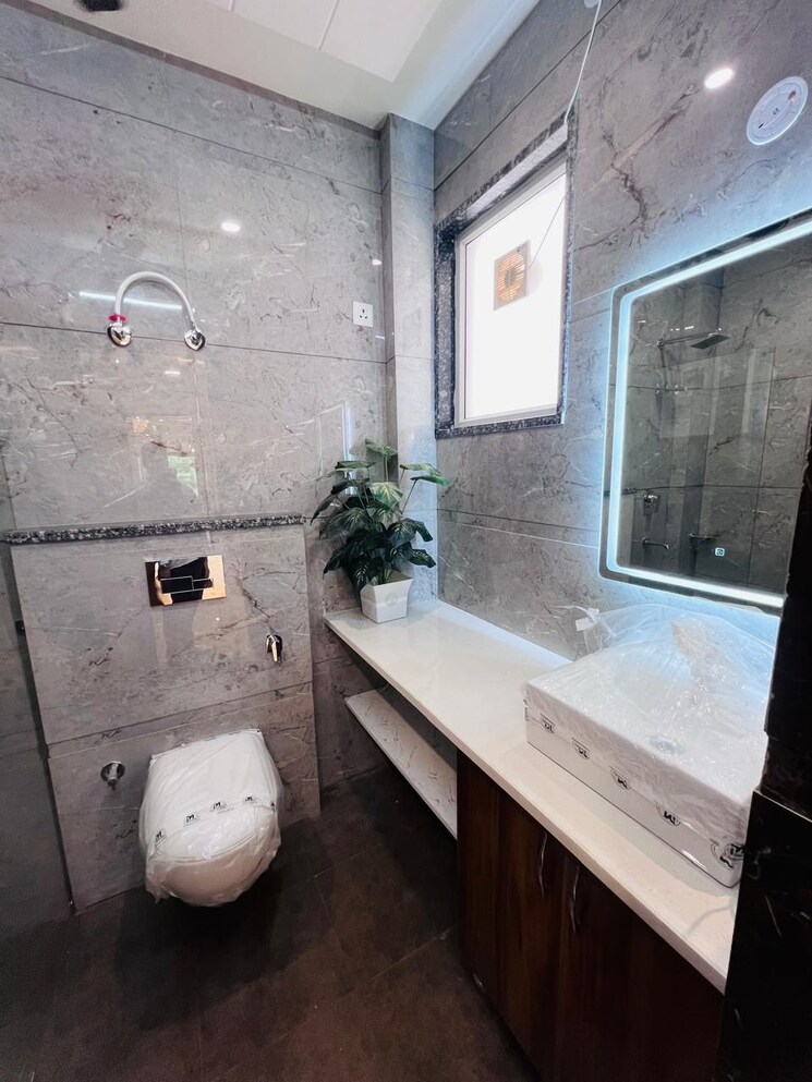 Bathroom, sector 85 4 Bedroom 350 Sq.Yd. Builder Floor In Sector 85 Faridabad 8874102