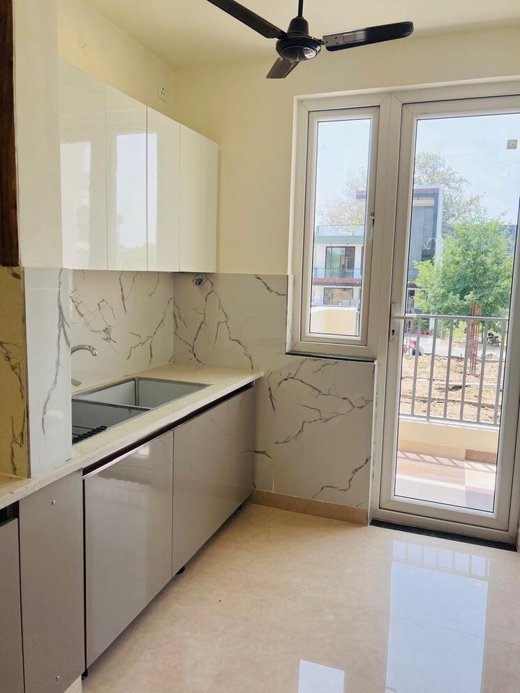 Kitchen, sector 85 4 Bedroom 350 Sq.Yd. Builder Floor In Sector 85 Faridabad 8874102