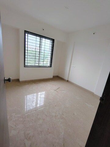 Room in 2 BHK Apartment at Dedge Chaitrangan, Kirkatwadi – for Rent
