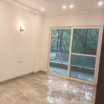 Room in 4 BHK Builder Floor at Green Park – for Rent