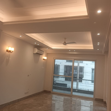 Room in 4 BHK Builder Floor at Green Park – for Rent