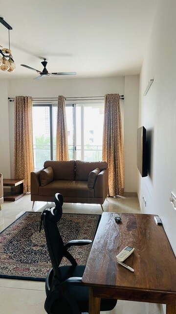 Living Room in 3.5 BHK Apartment at Shalimar Belvedere Court, Malesemau – for Rent