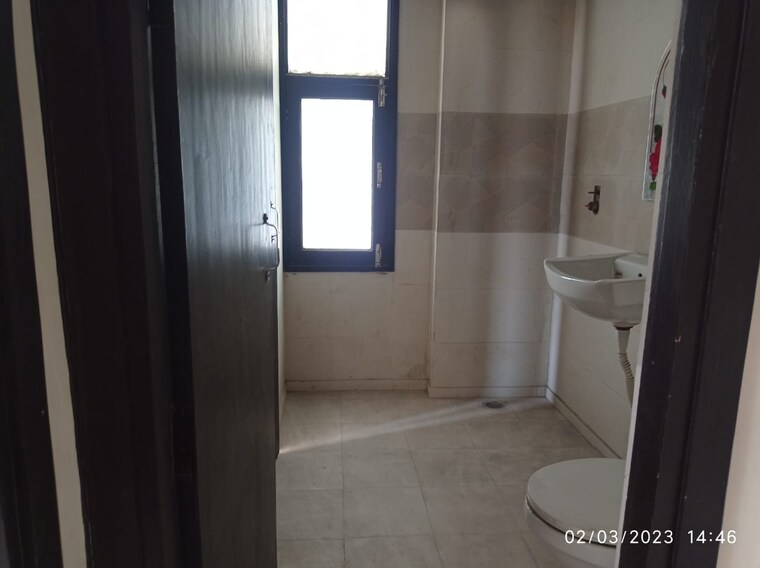 Bathroom, techman-moti-residency 1.5 Bedroom 665 Sq.Ft. Apartment In Raj Nagar Extension Ghaziabad 8874171