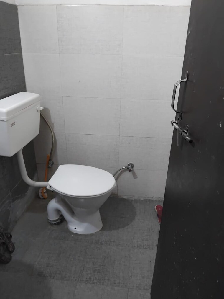 Bathroom, techman-moti-residency 1.5 Bedroom 665 Sq.Ft. Apartment In Raj Nagar Extension Ghaziabad 8874171