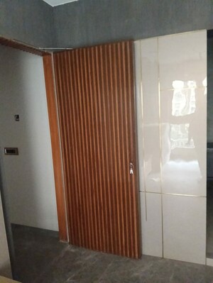 Room in 4 BHK Apartment at Hiranandani Castle Rock, Powai – for Sale