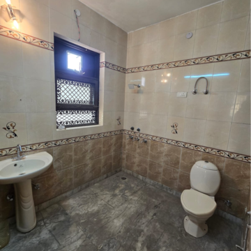 Bathroom in 5 BHK Independent House at Sector 21c – for Rent