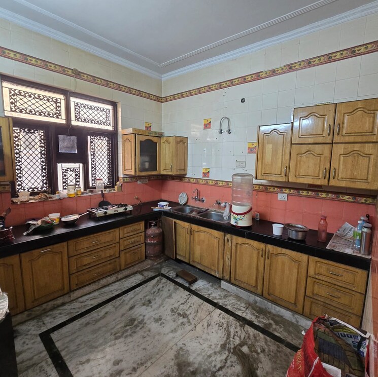 Kitchen, sector 21c 5 Bedroom 500 Sq.Yd. Independent House In Sector 21c Faridabad 8874221