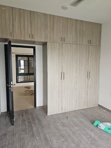 Room in 3 BHK Apartment at Sobha City Gurgaon, Sector 108 – for Rent
