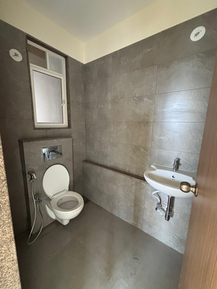 Bathroom, godrej-nest-kandivali 1 Bedroom 428 Sq.Ft. Apartment In Kandivali East Mumbai 8874276