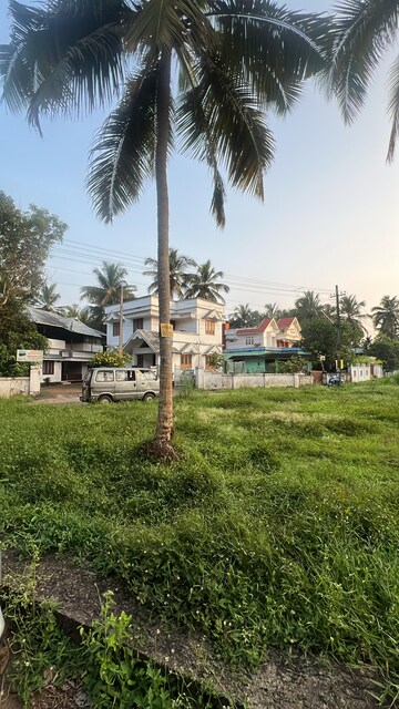  Plot For Sale in Kuttoor