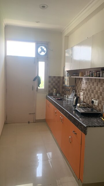 Kitchen in 1 BHK Builder Floor at DLF City Phase V, Dlf Phase V – for Rent