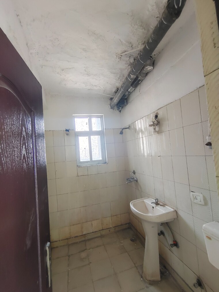 Bathroom, sector 89 2 Bedroom 1270 Sq.Ft. Apartment In Sector 89 Faridabad 8874334