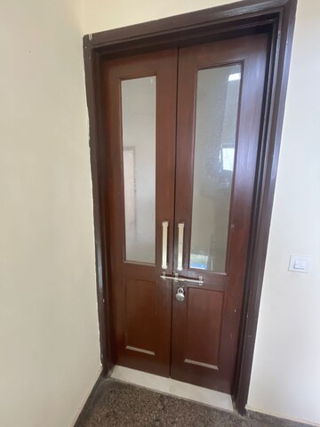 Furnished Amenities in 3 BHK Builder Floor at Sector 56 – for Rent